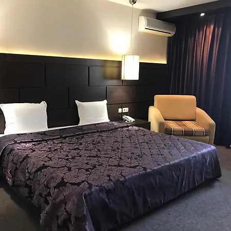 Hotel Kardinal 2*